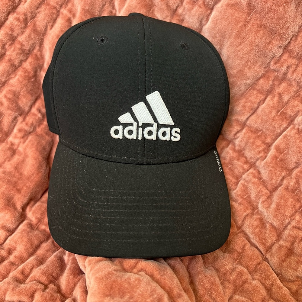 Adidas fitted ball cap / golf hat. Unisex